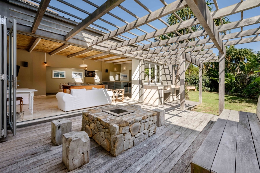 5 Bedroom Property for Sale in Keurbooms River Western Cape